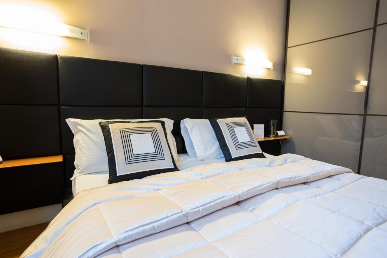 Cardilli Luxury Rooms Rom Exteriör bild